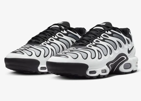 Nike Air Max Plus Drift Summit White/Metallic Silver/Black - Image 3